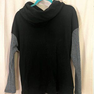 Calvin Klein - Women's Sweater - Medium